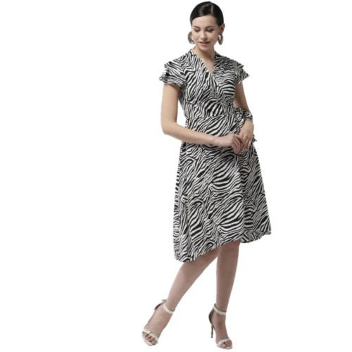 Women's Polyester Animal Print Short Sleeve Knee-Length Dress (Black - White)