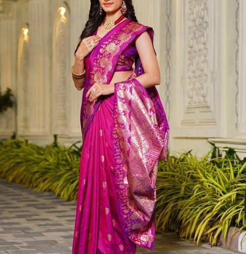 Women's Jacquard Printed Saree With Unstitched Blouse 5.5Mtr (Magenta)